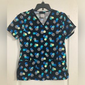 Women’s Cherokee scrub top, size small